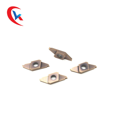Sisipan Grooving Karbida TKF16R200-S Dengan Kekerasan HRA 91.8 Warna Abu-abu Muda