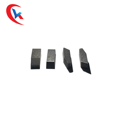 Semen Tungsten Carbide Saw Tips Kecepatan Tinggi Untuk Memotong