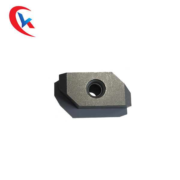 Baja Kosong CNC Tungsten Carbide Alat Pemotong Masukkan Warna Hitam
