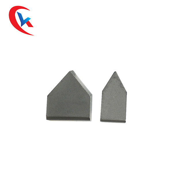Alat Berujung Tungsten Carbide Bubut Abu-abu Gelap Tahan Keausan Suku Cadang Tungsten Carbide yang Disesuaikan